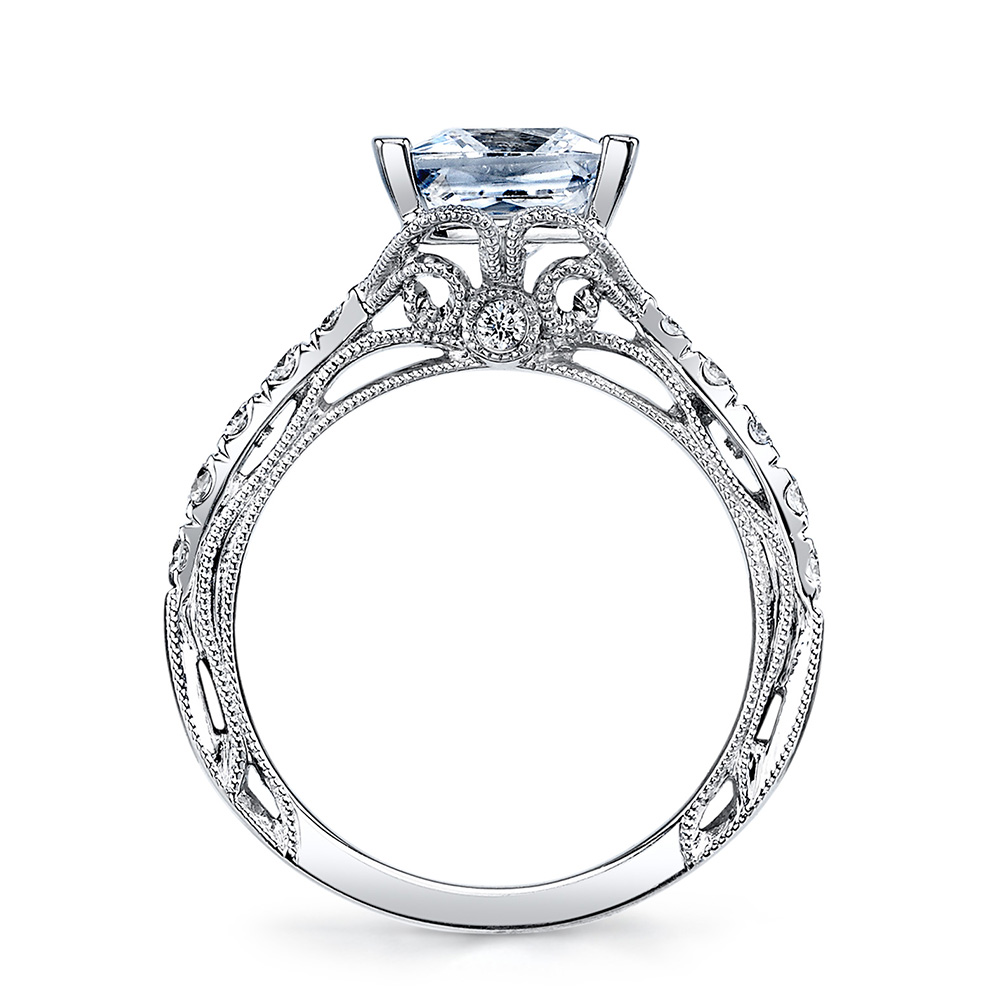 Princess Cut, Vintage 18K White gold and diamond engagement ring from the Hera Collection by Parade Design.